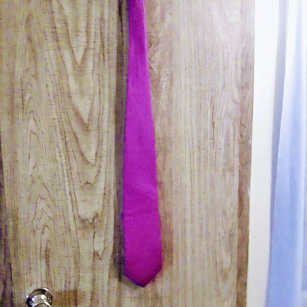 Vittorio Farina Mens Purple Tie and pocket square New without tags